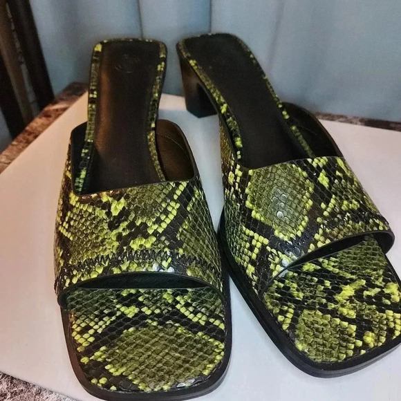 Urban Outfitter | Snake Square Toe Open Mules - Picture 2 of 14